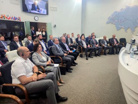 ADY rəhbərliyi Rusiya və İranla dəmir yolu sahəsində əməkdaşlığın inkişafını müzakirə edib